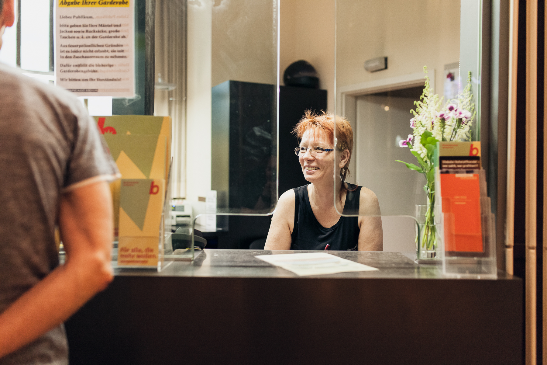 Corporate Reportage Buchprojekt Arbeitssituationen Mitarbeiterportraits Employer Branding People Impressionen authentisch natürlich Portrait und Reportage Fotografie für Corporate und Editorial