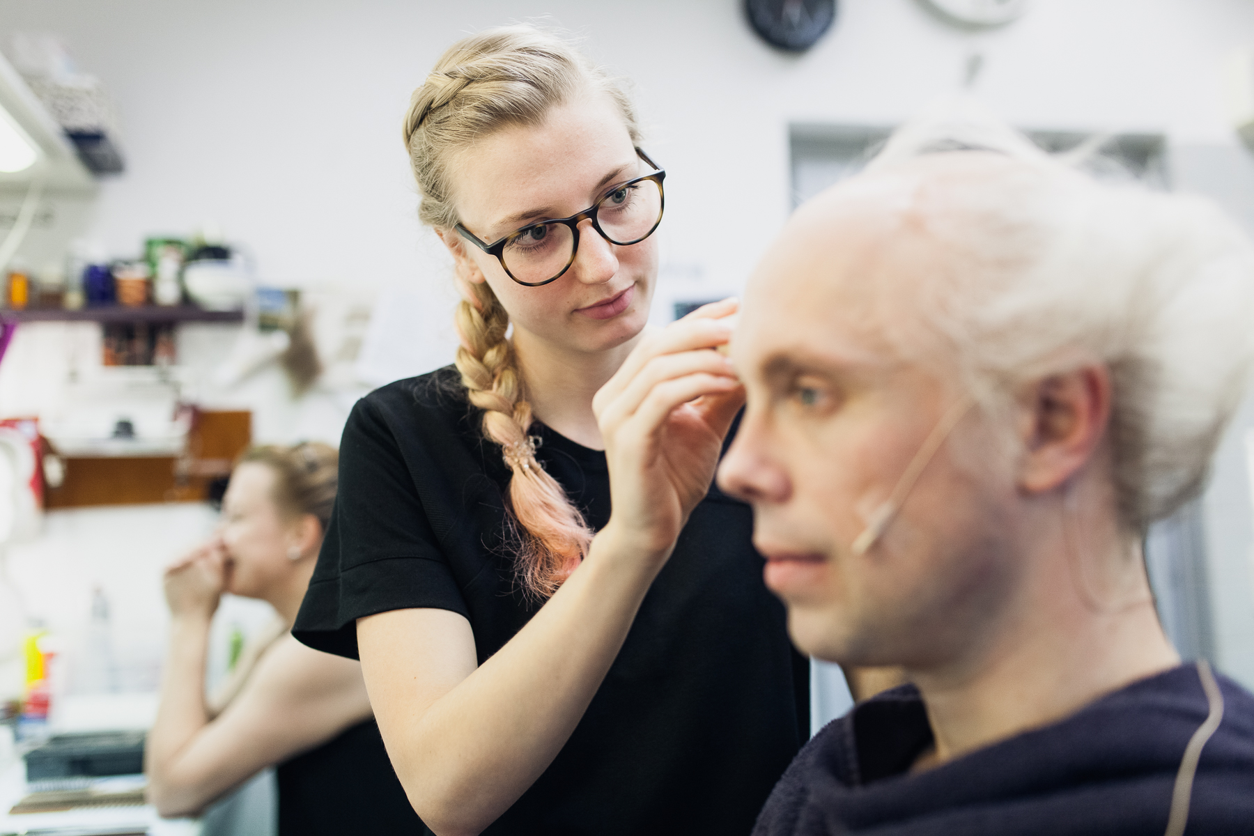 Corporate Reportage Buchprojekt Arbeitssituationen Mitarbeiterportraits Employer Branding People Impressionen authentisch natürlich Portrait und Reportage Fotografie für Corporate und Editorial