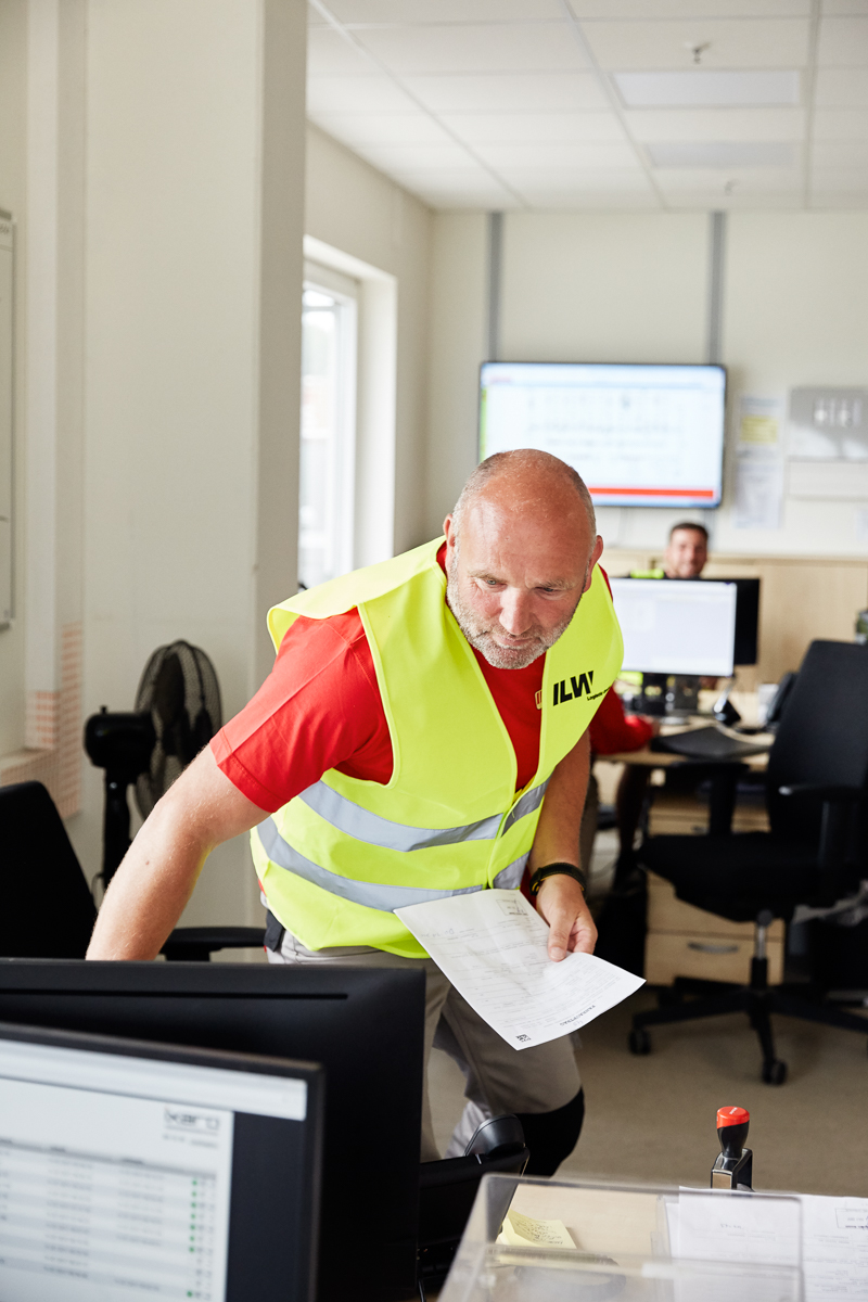 Corporate Reportage Bauhaus Logistik Portrait und Reportage Fotografie für Corporate und Editorial