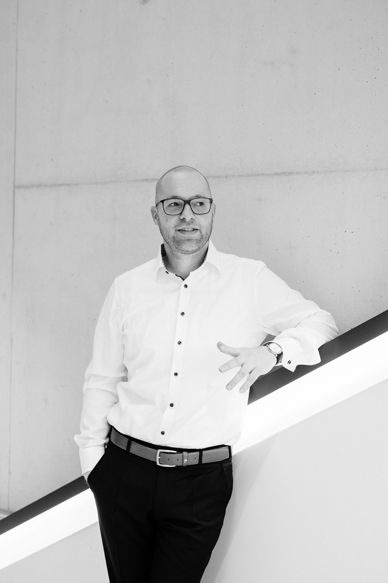 Corporate Businessportraits Portraits Business Düsseldorf authentisch natürlich, Portrait und Reportage Fotografie für Corporate und Editorial