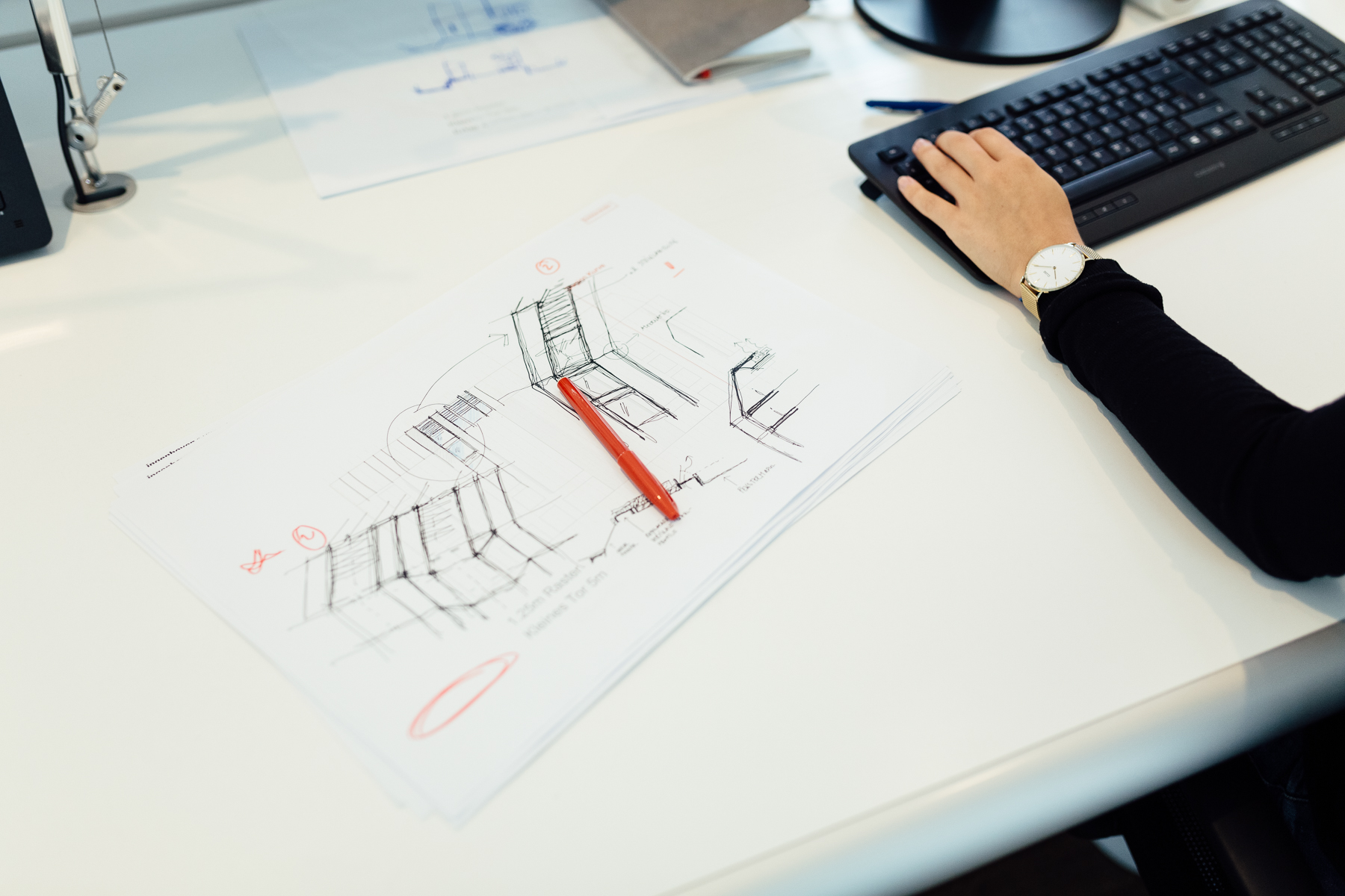 Ingenhoven Architects Corporate Bildpool Businessfotografie Unternehmensportrait Arbeitssituationen Mitarbeiterportraits Impressionen authentisch natürlich Portrait und Reportage Fotografie für Corporate und Editorial