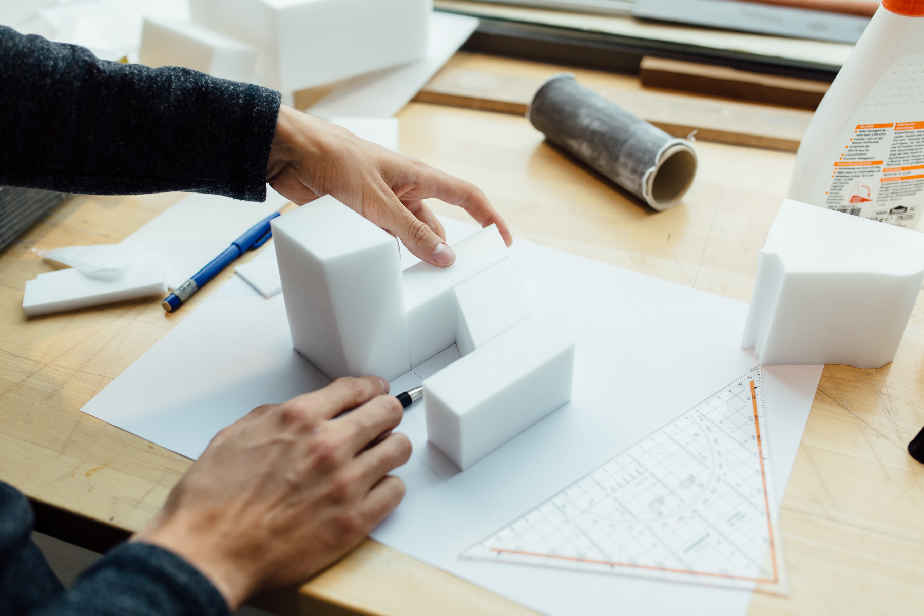 Ingenhoven Architects Corporate Bildpool Businessfotografie Unternehmensportrait Arbeitssituationen Mitarbeiterportraits Impressionen authentisch natürlich Portrait und Reportage Fotografie für Corporate und Editorial