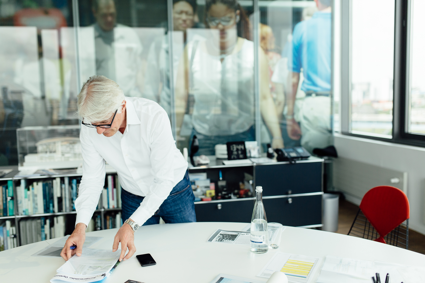 Ingenhoven Architects Corporate Bildpool Businessfotografie Unternehmensportrait Arbeitssituationen Mitarbeiterportraits Impressionen authentisch natürlich Portrait und Reportage Fotografie für Corporate und Editorial