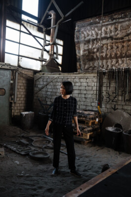 Portrait Leiko Ikemura Malerin Bildhauerin Düsseldorf Editorial Portrait und Reportage Fotografie für Corporate und Editorial