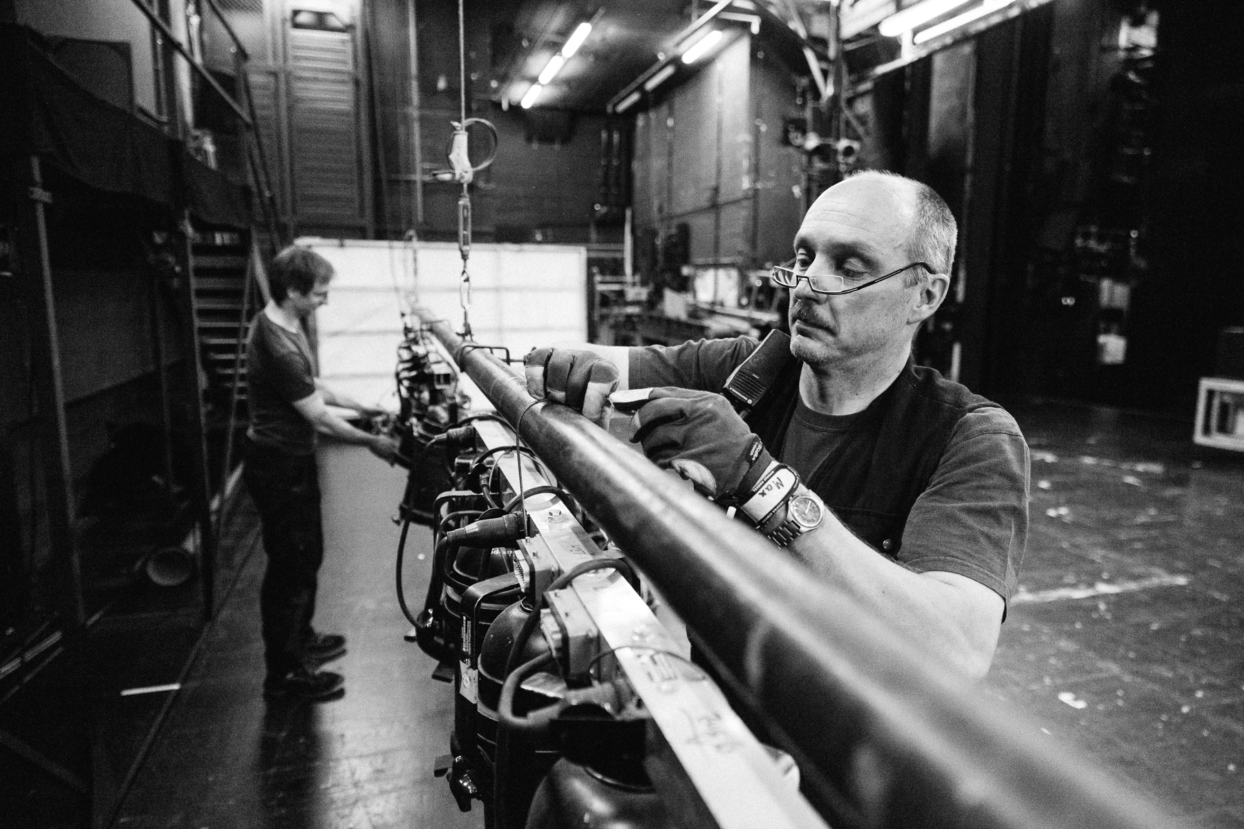 Corporate Reportage Buchprojekt Arbeitssituationen Mitarbeiterportraits Employer Branding People Impressionen authentisch natürlich Portrait und Reportage Fotografie für Corporate und Editorial