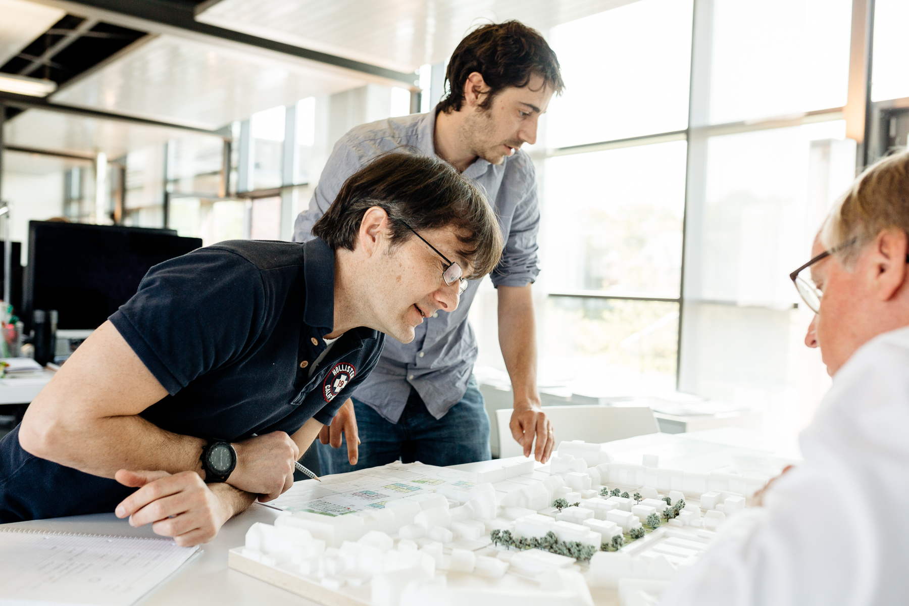 Corporate Bildpool Businessfotografie Unternehmensportrait Arbeitssituationen Mitarbeiterportraits Impressionen authentisch natürlich Portrait und Reportage Fotografie für Corporate und Editorial