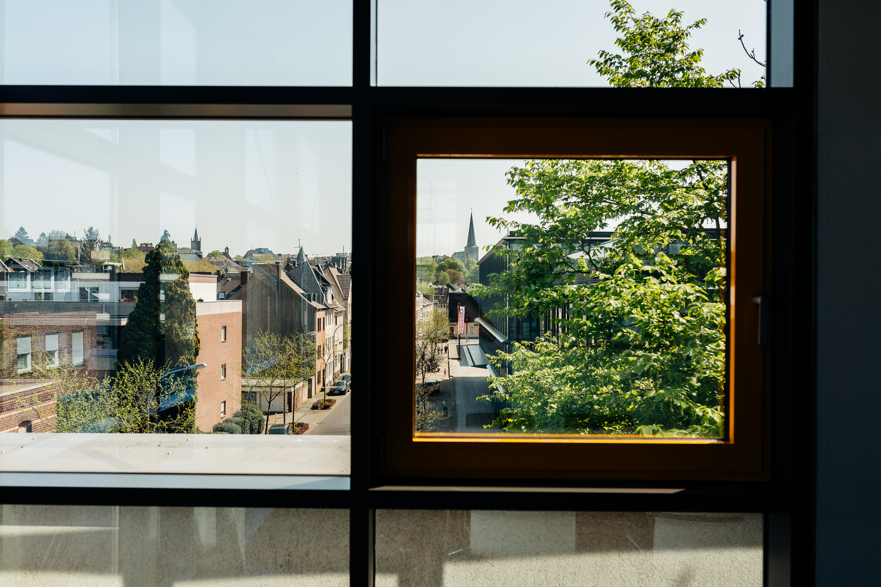 Corporate Bildpool Businessfotografie Unternehmensportrait Arbeitssituationen Mitarbeiterportraits Impressionen authentisch natürlich Portrait und Reportage Fotografie für Corporate und Editorial