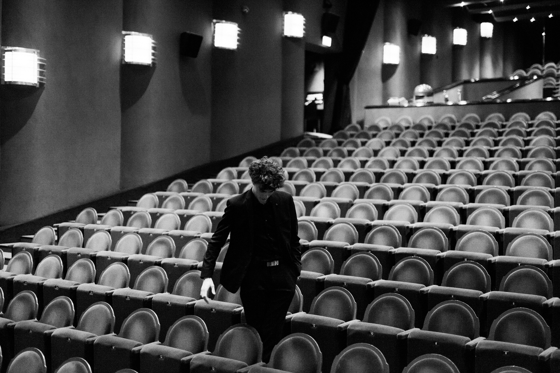 Timon Krause Mentalist Portrait und Reportage Fotografie für Corporate und Editorial